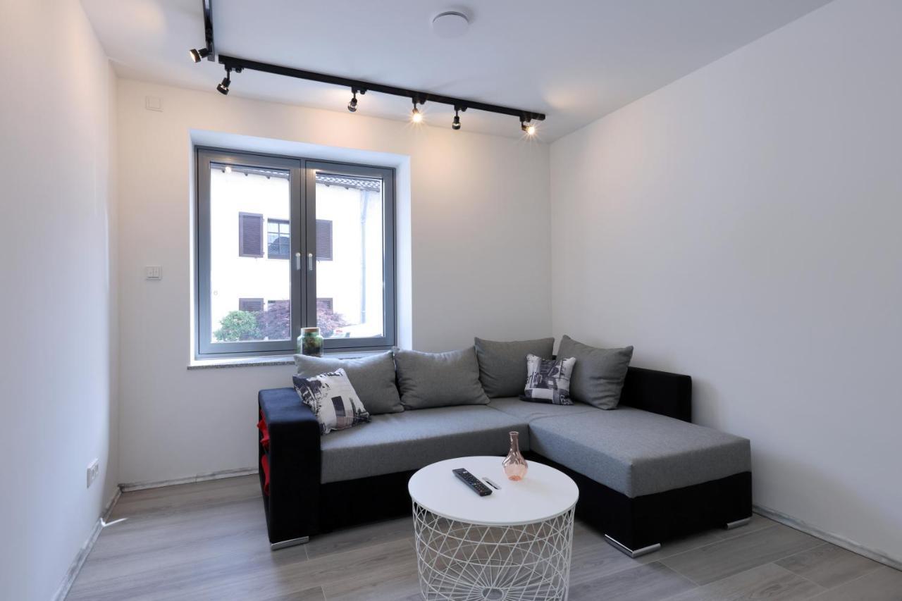 Modern Oasis: Luxury Tech Suite with Coffee Bar Wallerfangen Exterior photo